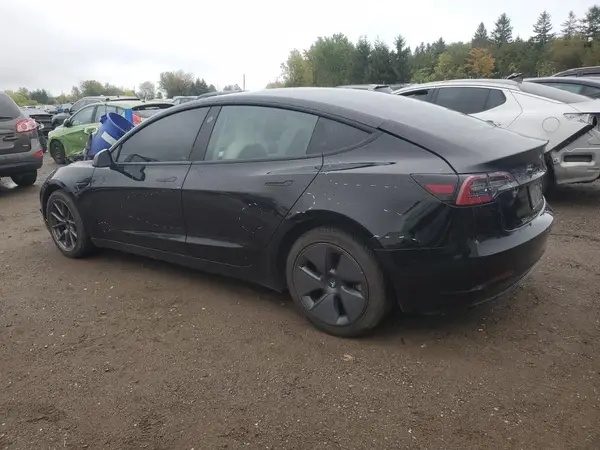 5YJ3E1EBXMF852846 2021 TESLA MODEL 3 - Image 2