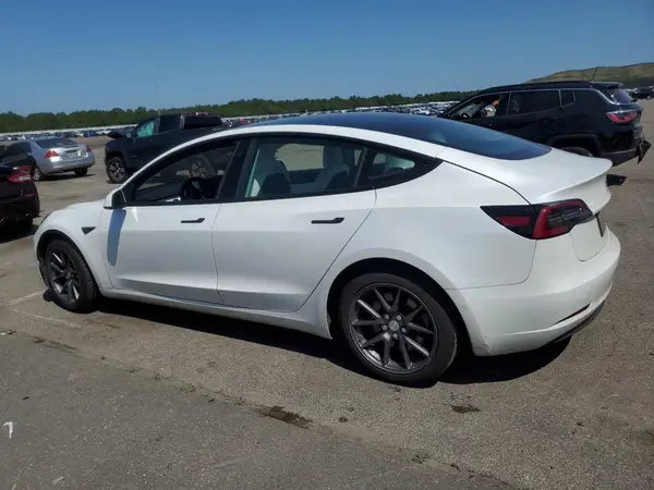 5YJ3E1EBXMF858582 2021 TESLA MODEL 3 - Image 2