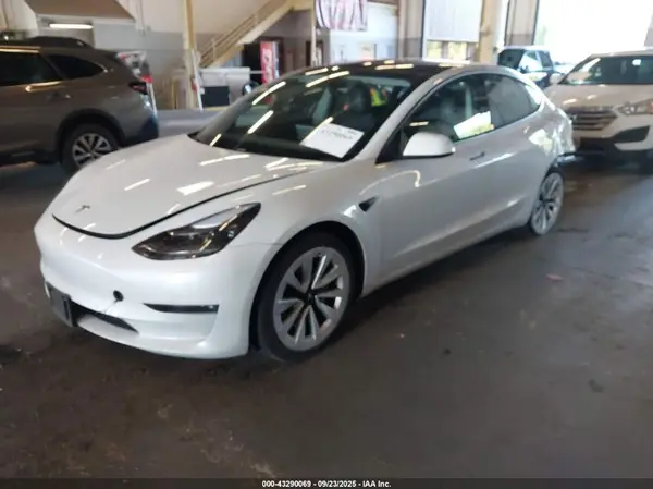 5YJ3E1EBXMF870666 2021 TESLA MODEL 3 - Image 2