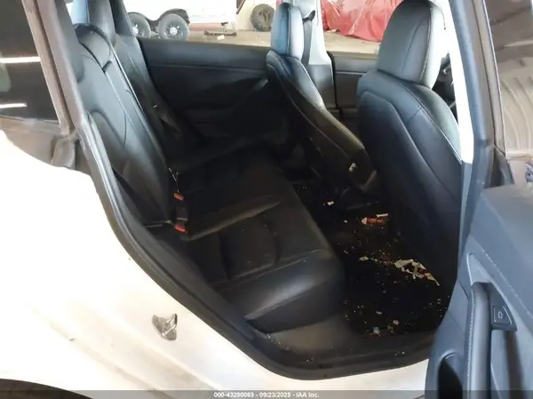 5YJ3E1EBXMF870666 2021 TESLA MODEL 3 - Image 8