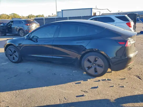 5YJ3E1EBXMF902631 2021 TESLA MODEL 3 - Image 2
