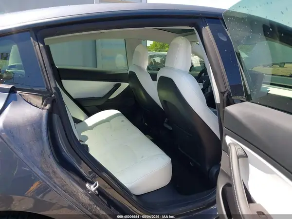 5YJ3E1EBXMF906954 2021 TESLA MODEL 3 - Image 8