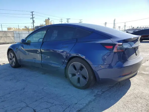 5YJ3E1EBXMF925147 2021 TESLA MODEL 3 - Image 2