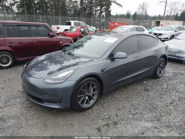 5YJ3E1EBXMF928999 2021 TESLA MODEL 3 - Image 2