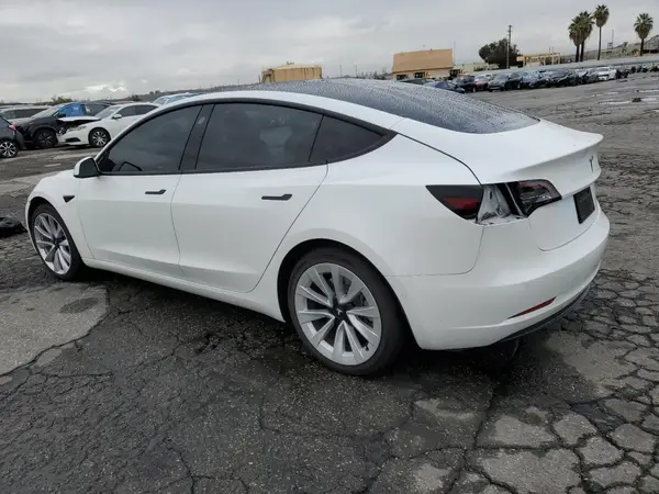 5YJ3E1EBXMF936164 2021 TESLA MODEL 3 - Image 2