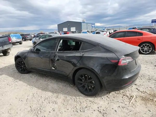 5YJ3E1EBXMF973845 2021 TESLA MODEL 3 - Image 2