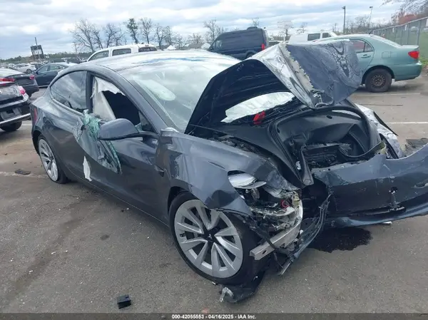 5YJ3E1EBXMF975045 2021 TESLA MODEL 3 - Image 1