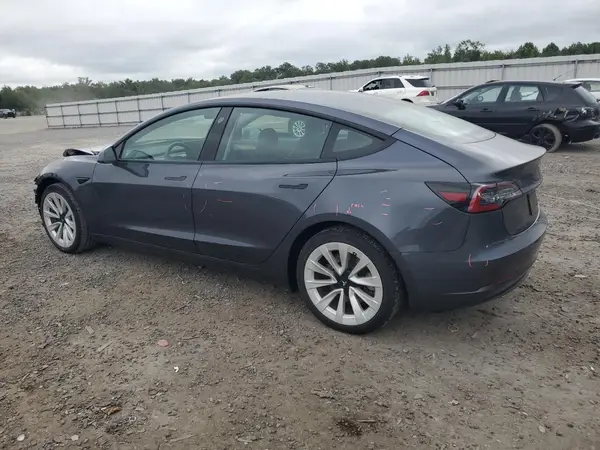 5YJ3E1EBXMF975076 2021 TESLA MODEL 3 - Image 2