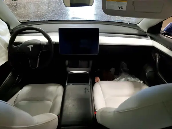 5YJ3E1EBXMF975742 2021 TESLA MODEL 3 - Image 8