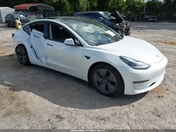 5YJ3E1EBXMF983369 2021 TESLA MODEL 3 - Image 1