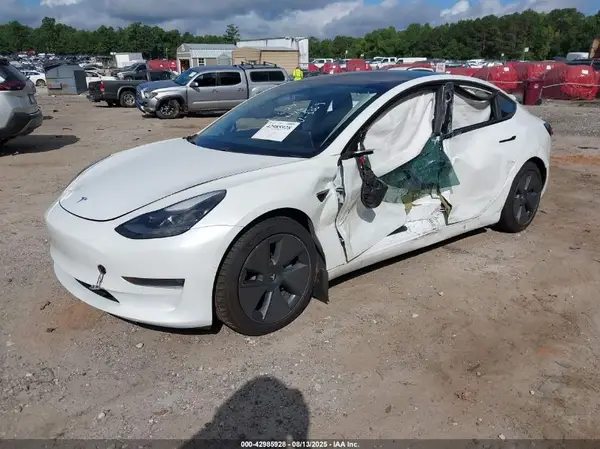 5YJ3E1EBXMF983369 2021 TESLA MODEL 3 - Image 2