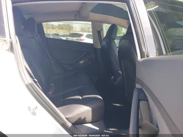 5YJ3E1EBXMF983680 2021 TESLA MODEL 3 - Image 8