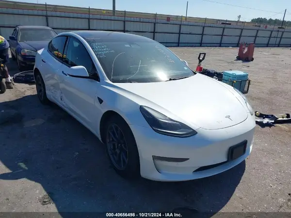 5YJ3E1EBXMF984165 2021 TESLA MODEL 3 - Image 1