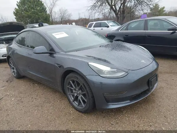 5YJ3E1EBXMF988037 2021 TESLA MODEL 3 - Image 1