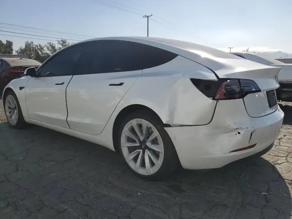 5YJ3E1EBXMF997482 2021 TESLA MODEL 3 - Image 2