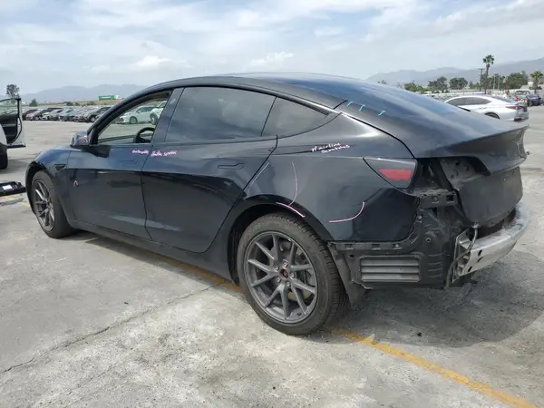 5YJ3E1EBXMF999359 2021 TESLA MODEL 3 - Image 2