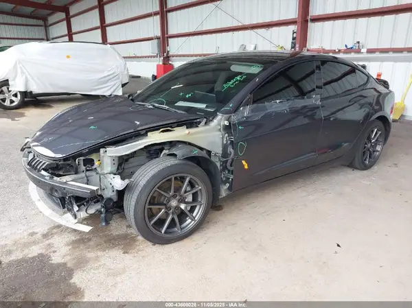 5YJ3E1EBXNF103725 2022 TESLA MODEL 3 - Image 2