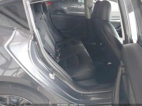 5YJ3E1EBXNF103725 2022 TESLA MODEL 3 - Image 8