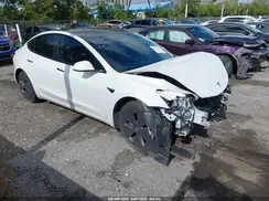 5YJ3E1EBXNF105586 2022 TESLA MODEL 3