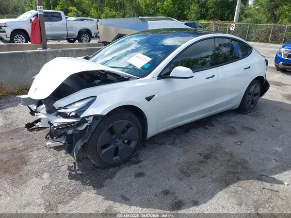 5YJ3E1EBXNF105586 2022 TESLA MODEL 3 - Image 2