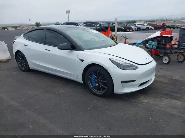 5YJ3E1EBXNF106687 2022 TESLA MODEL 3 - Image 1