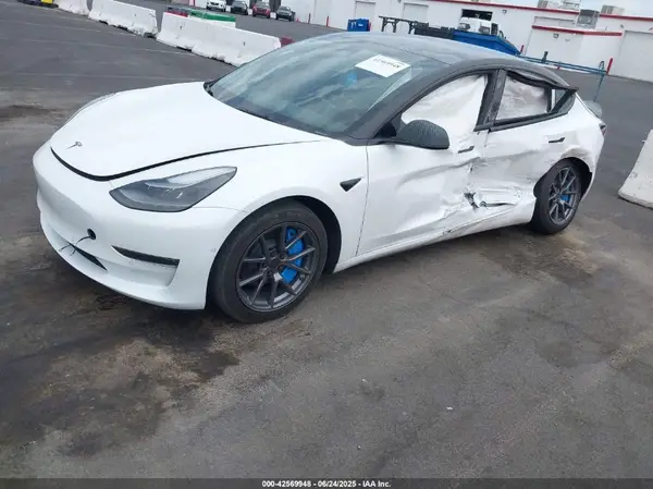 5YJ3E1EBXNF106687 2022 TESLA MODEL 3 - Image 2