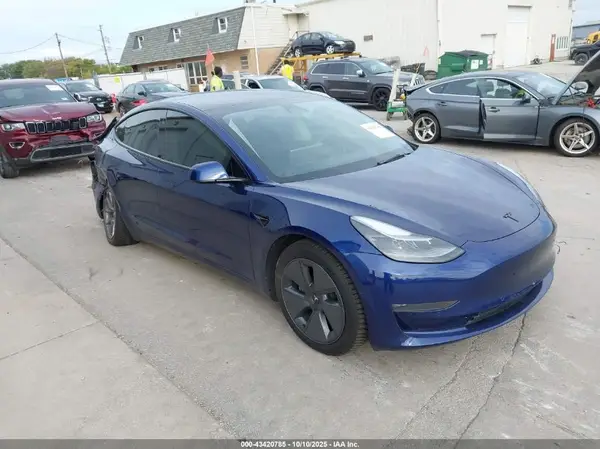 5YJ3E1EBXNF106771 2022 TESLA MODEL 3 - Image 1