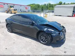 5YJ3E1EBXNF109556 2022 TESLA MODEL 3