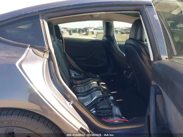 5YJ3E1EBXNF115762 2022 TESLA MODEL 3 - Image 8