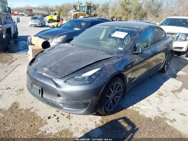 5YJ3E1EBXNF118791 2022 TESLA MODEL 3 - Image 2