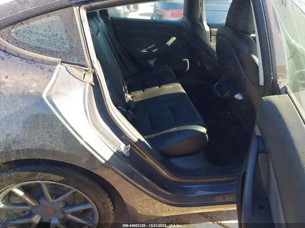 5YJ3E1EBXNF118791 2022 TESLA MODEL 3 - Image 8