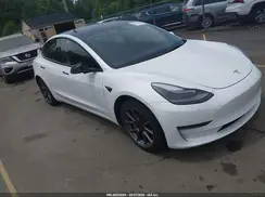 5YJ3E1EBXNF121948 2022 TESLA MODEL 3