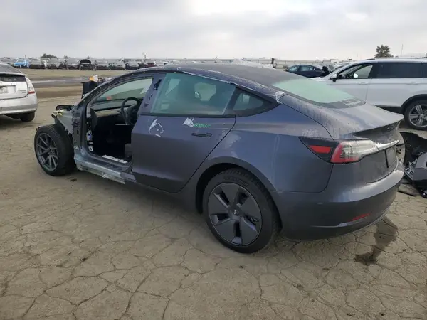 5YJ3E1EBXNF122002 2022 TESLA MODEL 3 - Image 2