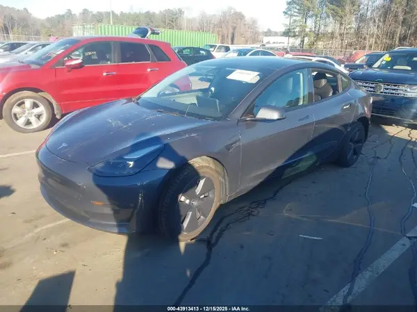 5YJ3E1EBXNF122484 2022 TESLA MODEL 3 - Image 2