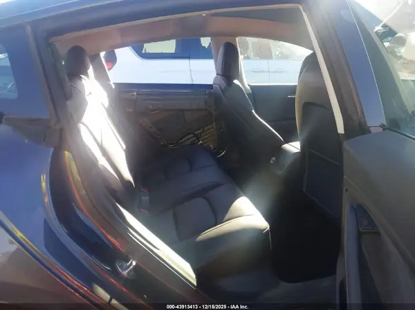 5YJ3E1EBXNF122484 2022 TESLA MODEL 3 - Image 8
