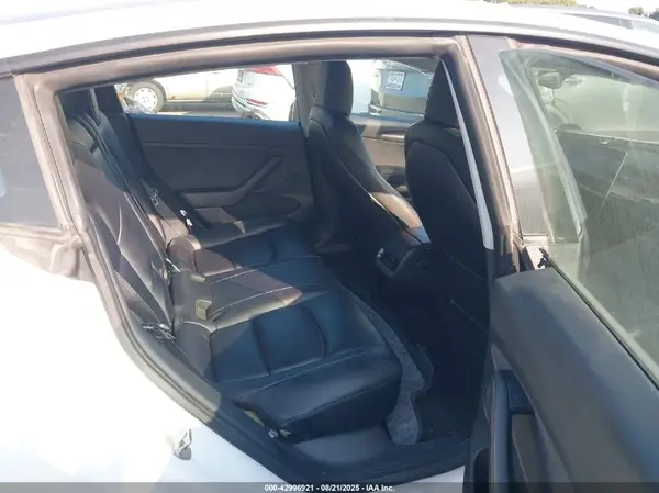 5YJ3E1EBXNF126938 2022 TESLA MODEL 3 - Image 8
