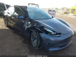 5YJ3E1EBXNF129693 2022 TESLA MODEL 3