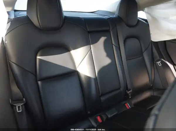 5YJ3E1EBXNF132738 2022 TESLA MODEL 3 - Image 8
