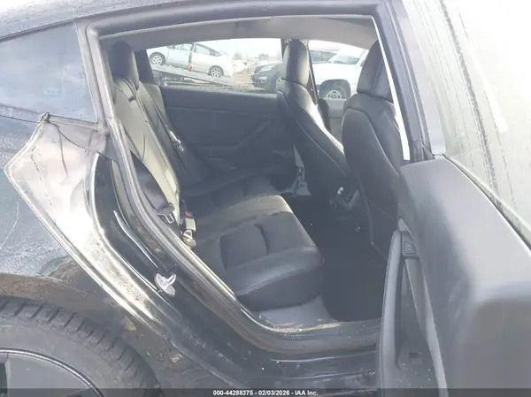 5YJ3E1EBXNF138040 2022 TESLA MODEL 3 - Image 8