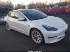 5YJ3E1EBXNF157025 2022 TESLA MODEL 3