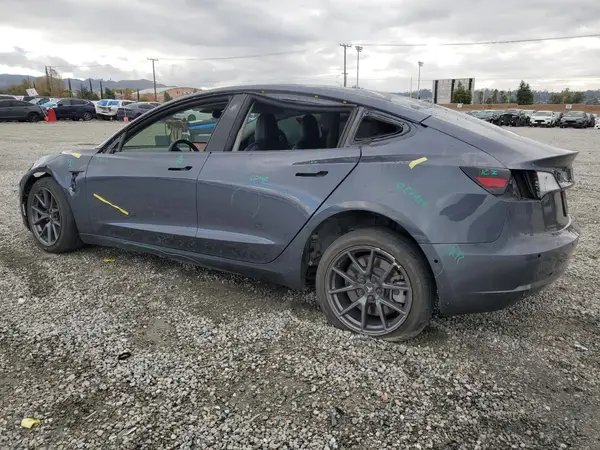 5YJ3E1EBXNF164069 2022 TESLA MODEL 3 - Image 2