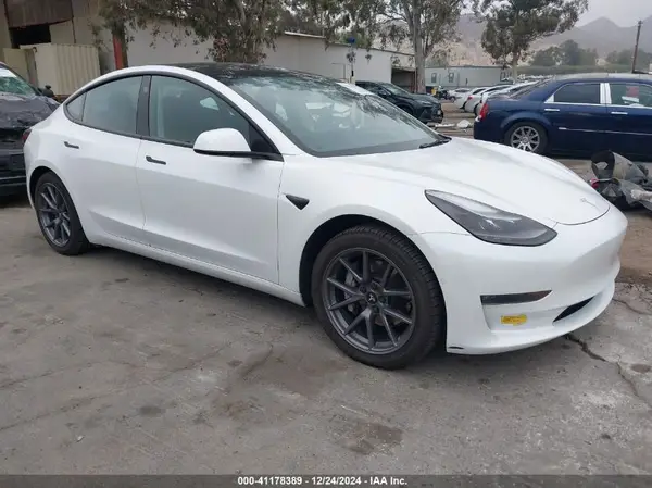 5YJ3E1EBXNF167988 2022 TESLA MODEL 3 - Image 1