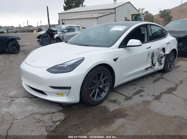 5YJ3E1EBXNF167988 2022 TESLA MODEL 3 - Image 2