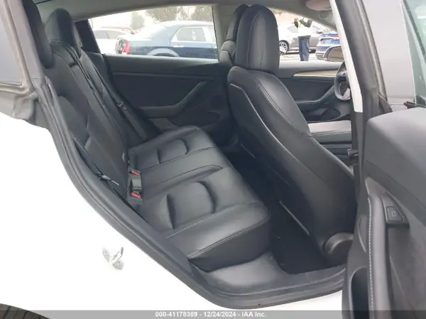 5YJ3E1EBXNF167988 2022 TESLA MODEL 3 - Image 8