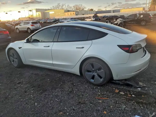 5YJ3E1EBXNF170096 2022 TESLA MODEL 3 - Image 2