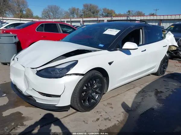 5YJ3E1EBXNF171796 2022 TESLA MODEL 3 - Image 2
