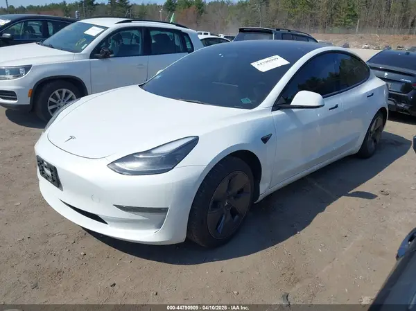 5YJ3E1EBXNF172429 2022 TESLA MODEL 3 - Image 2