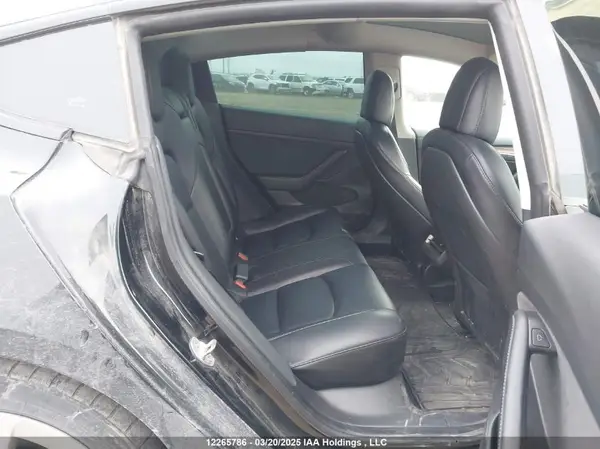 5YJ3E1EBXNF175184 2022 TESLA MODEL 3 - Image 8