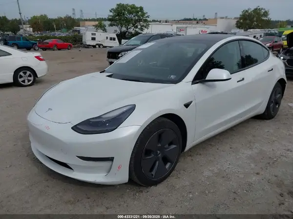 5YJ3E1EBXNF180157 2022 TESLA MODEL 3 - Image 2