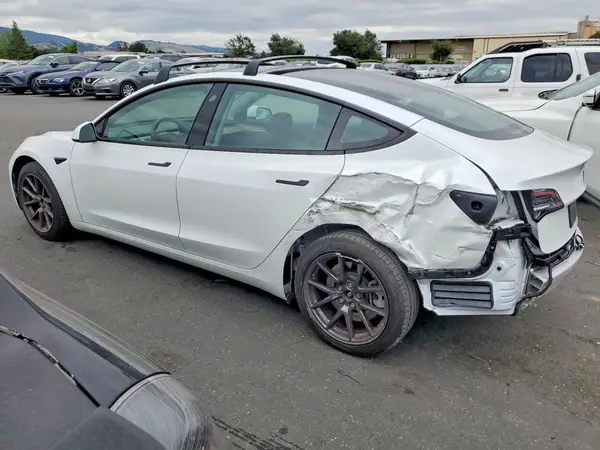 5YJ3E1EBXNF180630 2022 TESLA MODEL 3 - Image 2